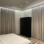 شقة بثلاث غرف نوم ودخول ذكي